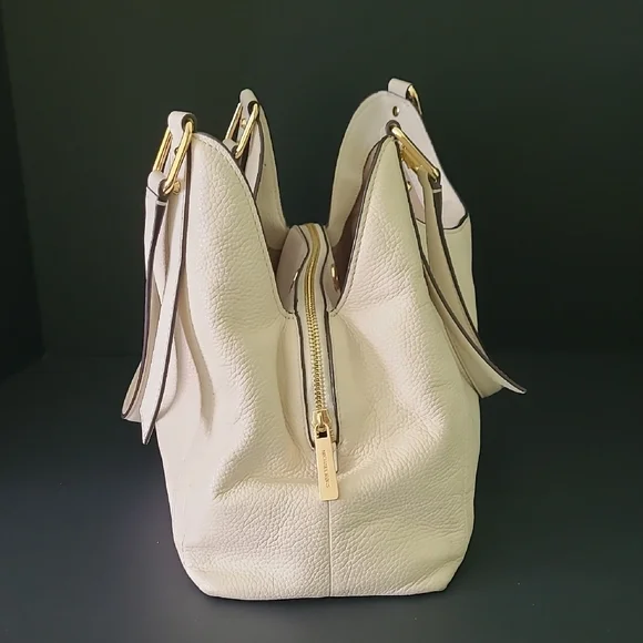 Michael Kors Buff Colored Arlo Bag Elegant Design - Picture 4 of 15